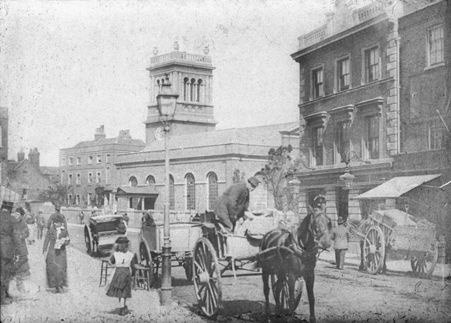 Fig. 7: High Street looking eastward, c.1910. Source: Wandsworth Heritage Service