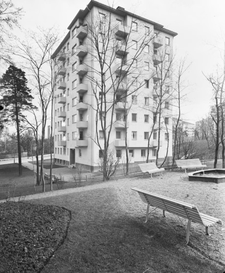 Fig. 18: Flerbostadshus Punkthus Exteriör 1950s, inspiration for the Alton East point blocks