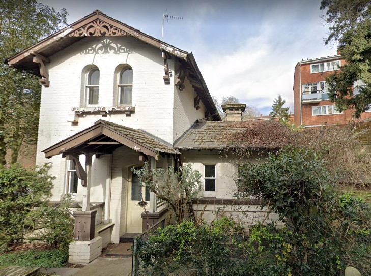 Fig. 56: 33 Bessborough Road, the lodge of the former Alton House and is locally listed